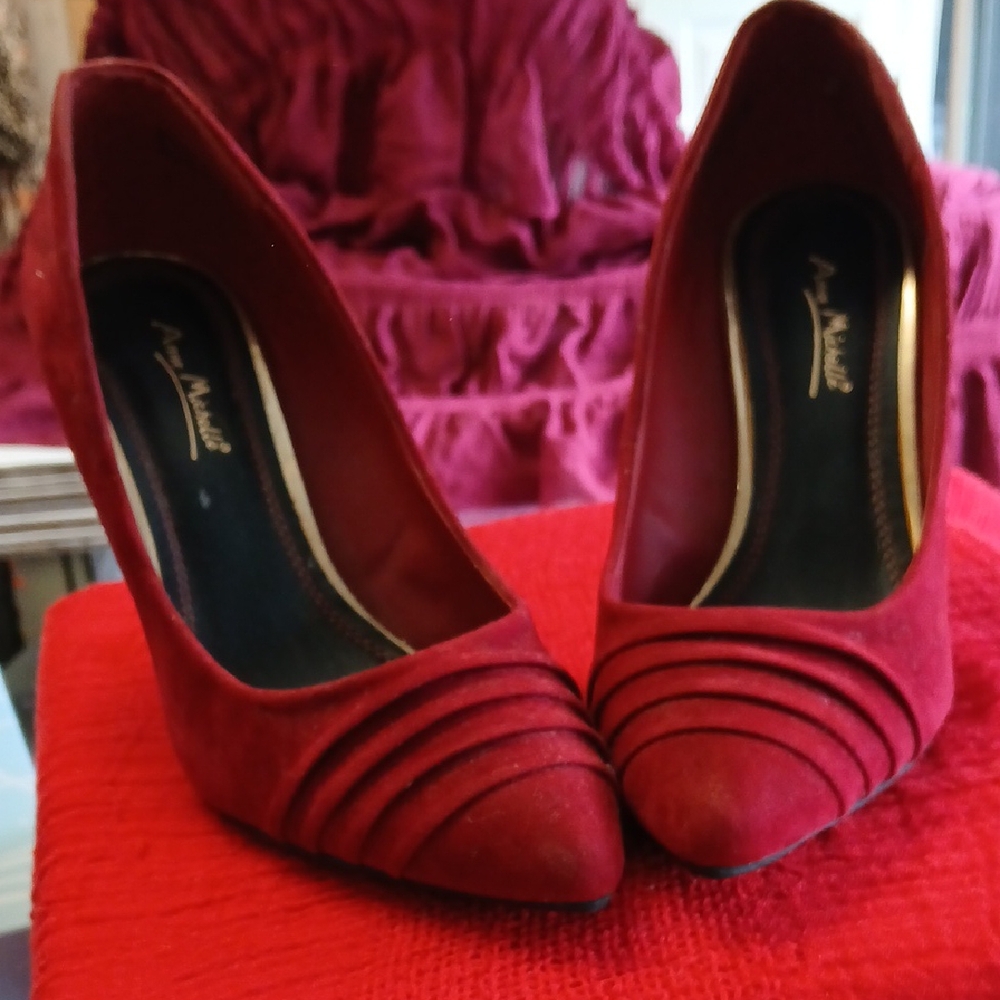 #15~~Anne Michelle Deep Red Heels